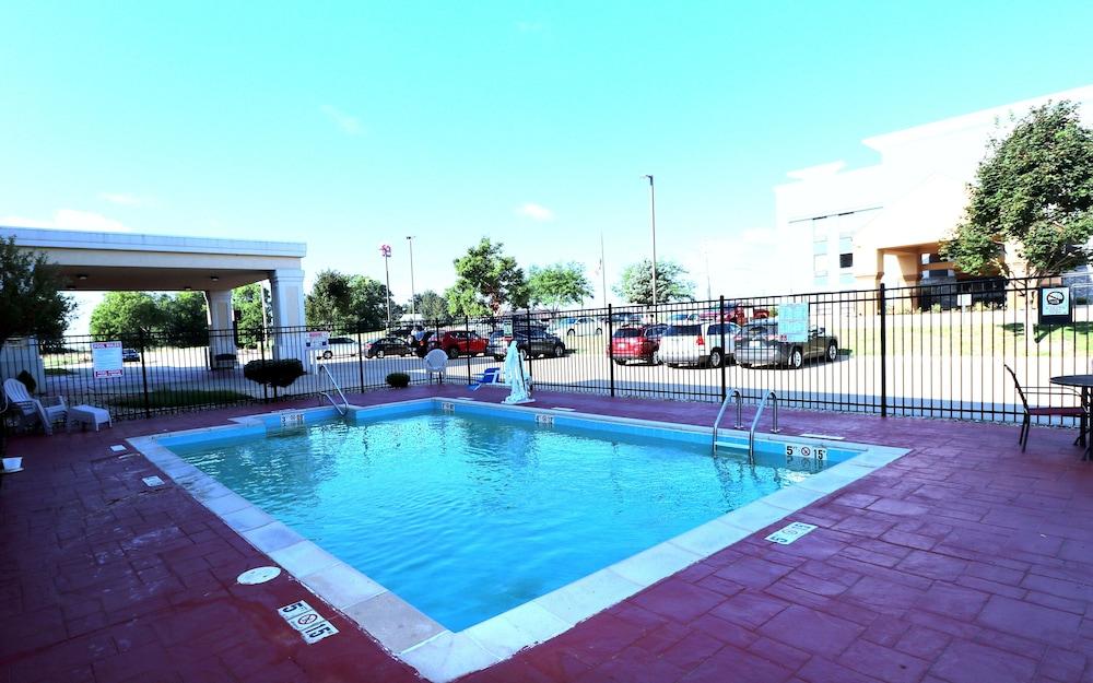 Comfort Suites Bloomington I-55 And I-74 Luaran gambar